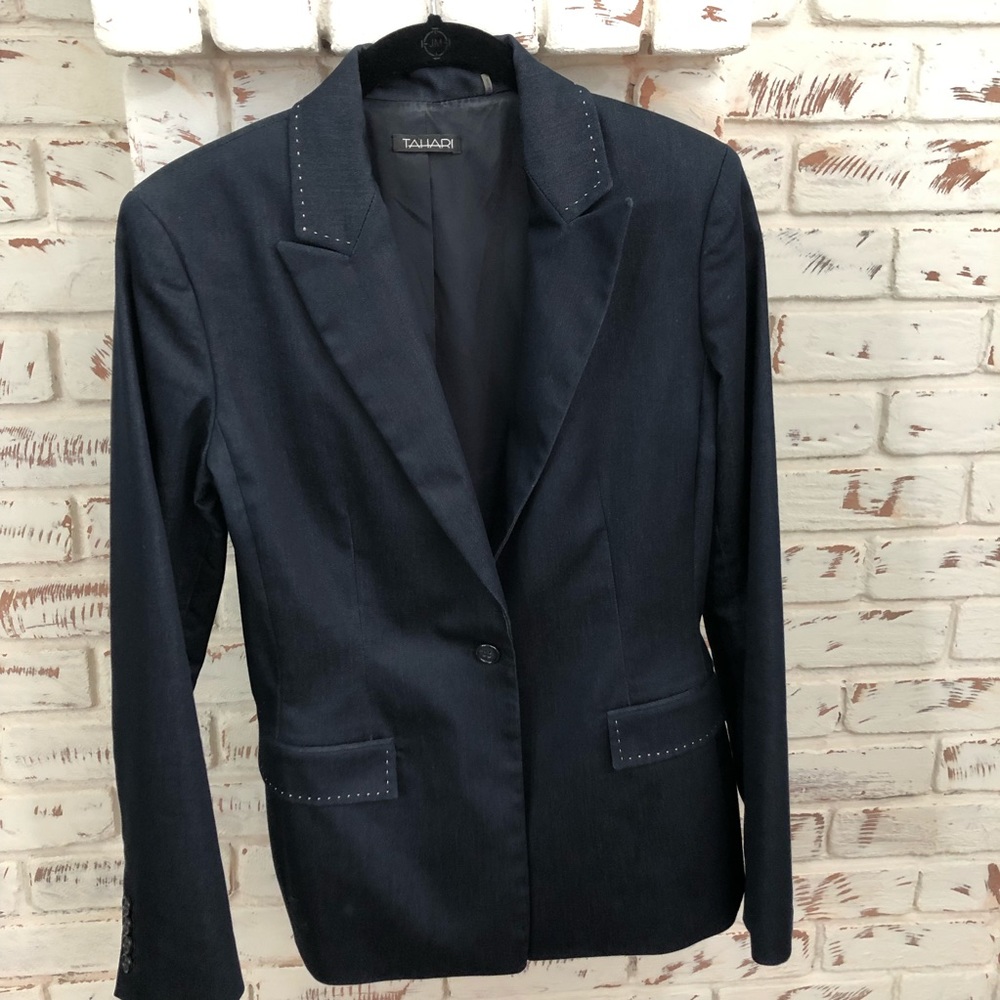 Tahari Blazer Navy With White Trim 4